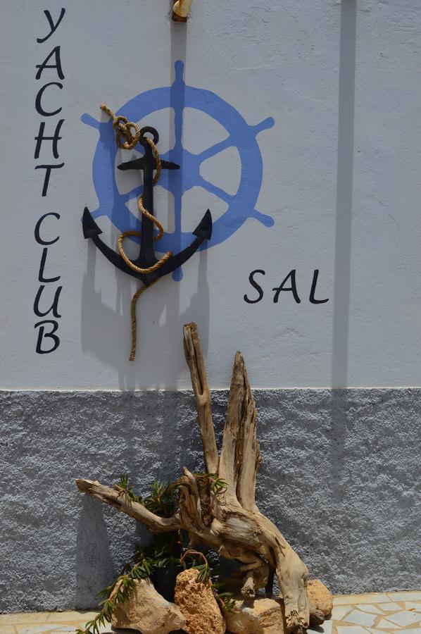 Yacht Club Sal Bed & Breakfast Palmeira Ngoại thất bức ảnh
